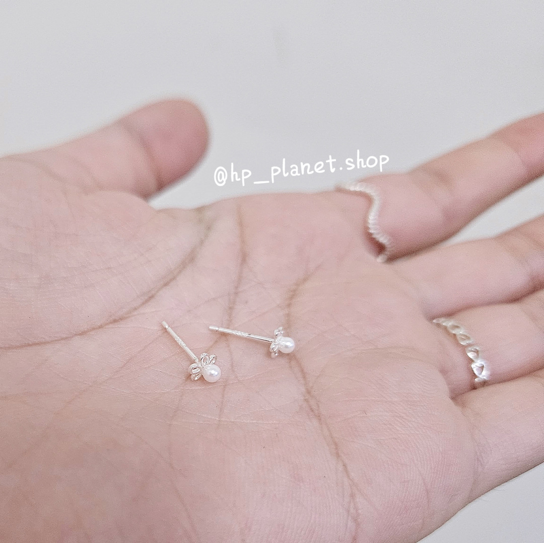 正韓  小巧珍珠小花925純銀抗敏耳針