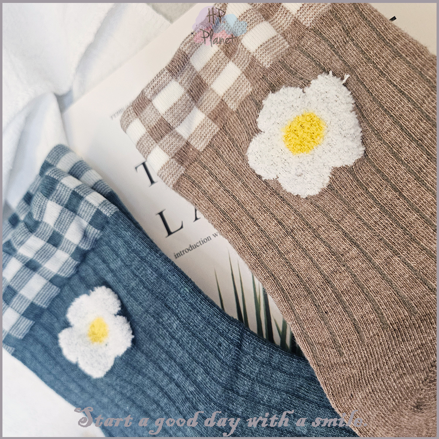 正韓 格子滾邊QQ毛小花短襪