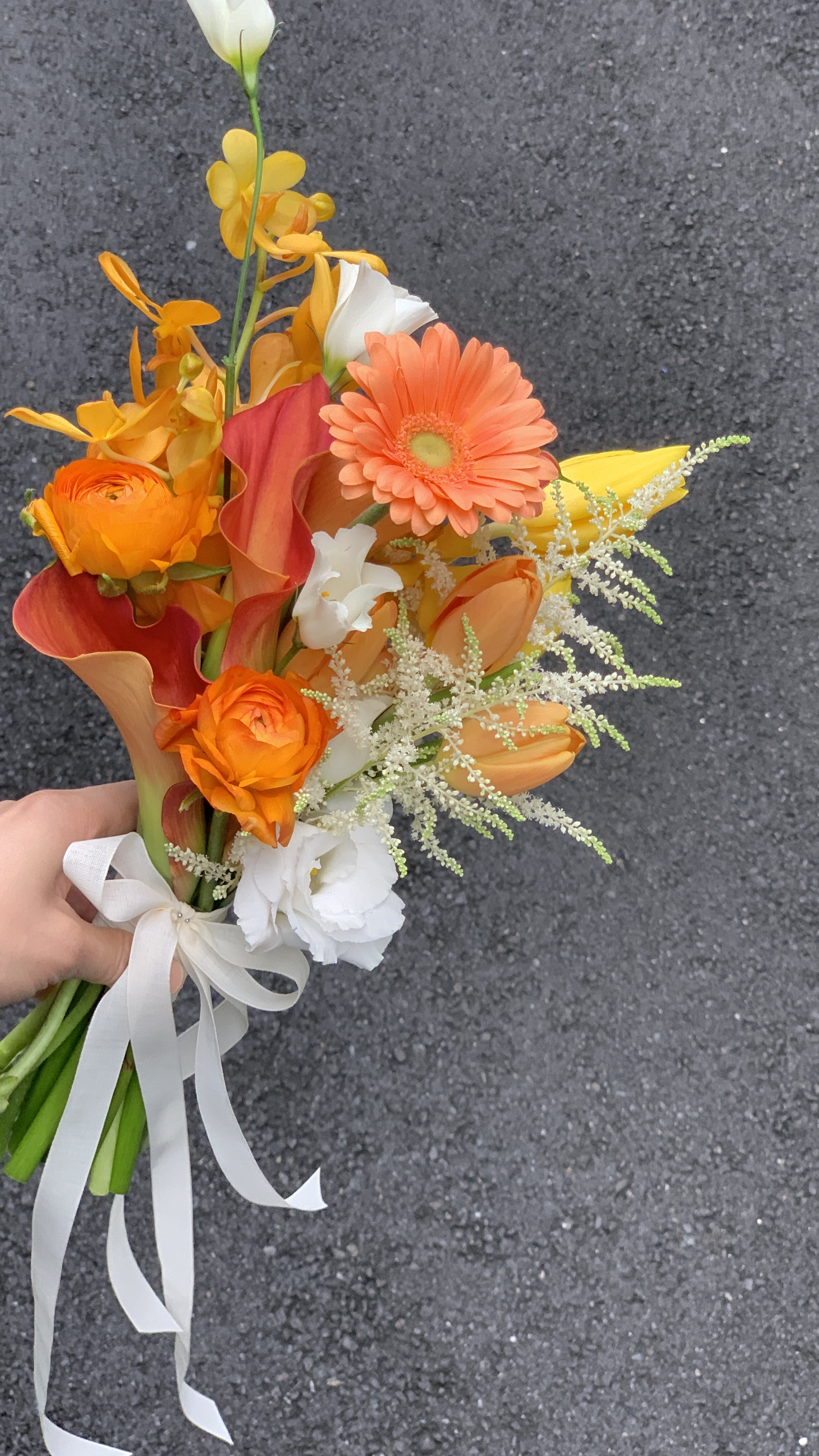 韓式橢圓捧花 - 橘黃色系3