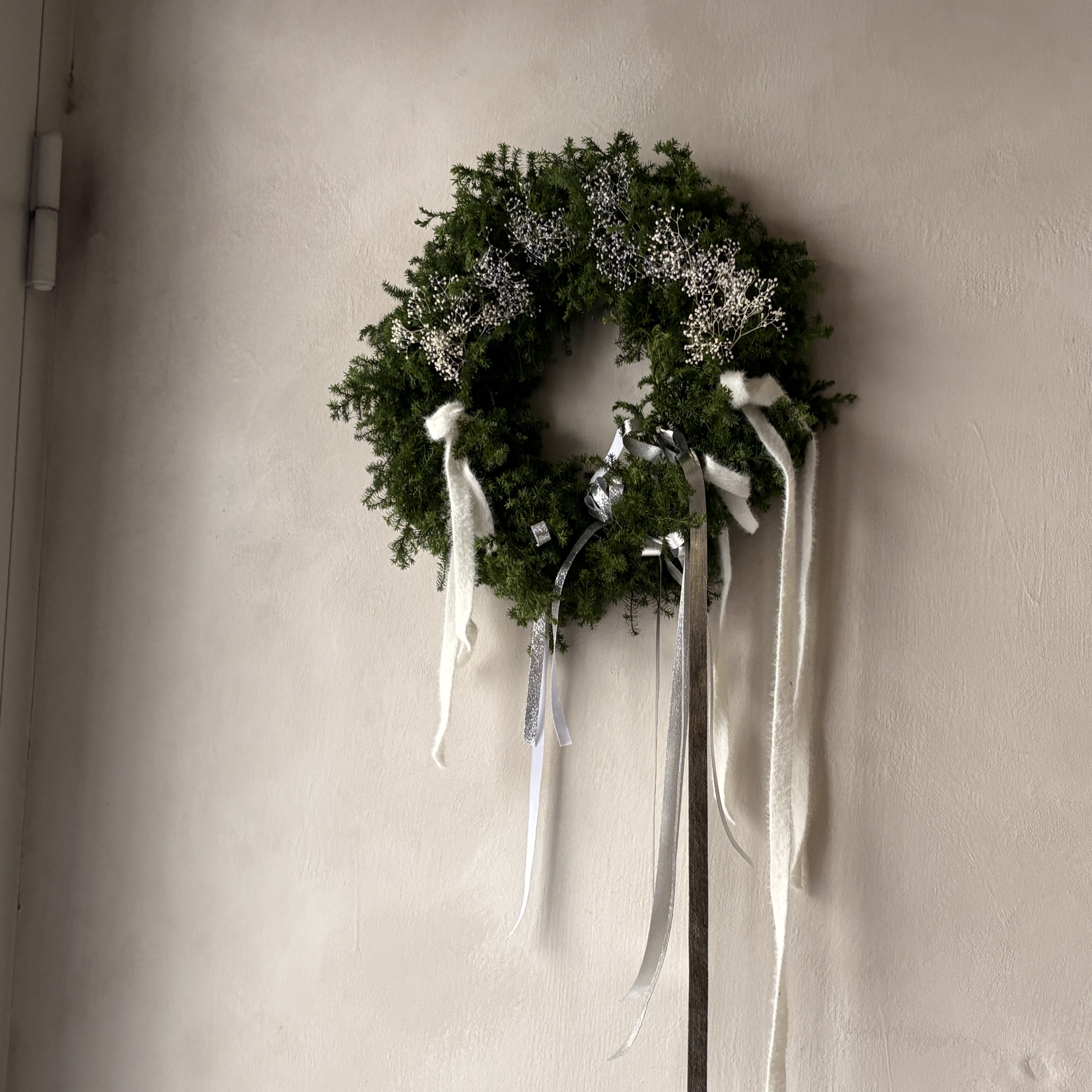 Sliver Christmas Wreath  銀色聖誕花圈