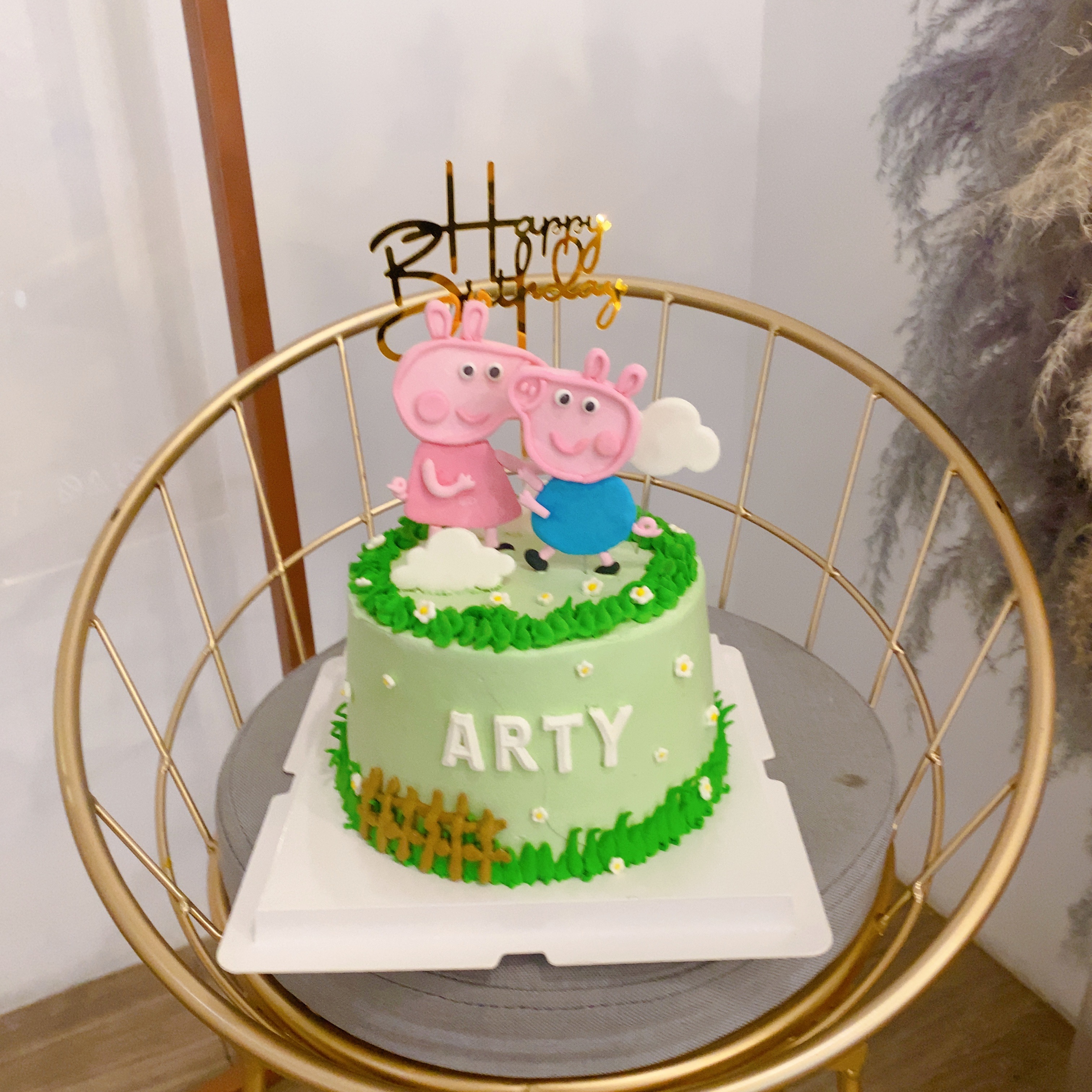 小猪造型的蛋糕图片,小猪佩奇造型蛋糕图片_大山谷图库