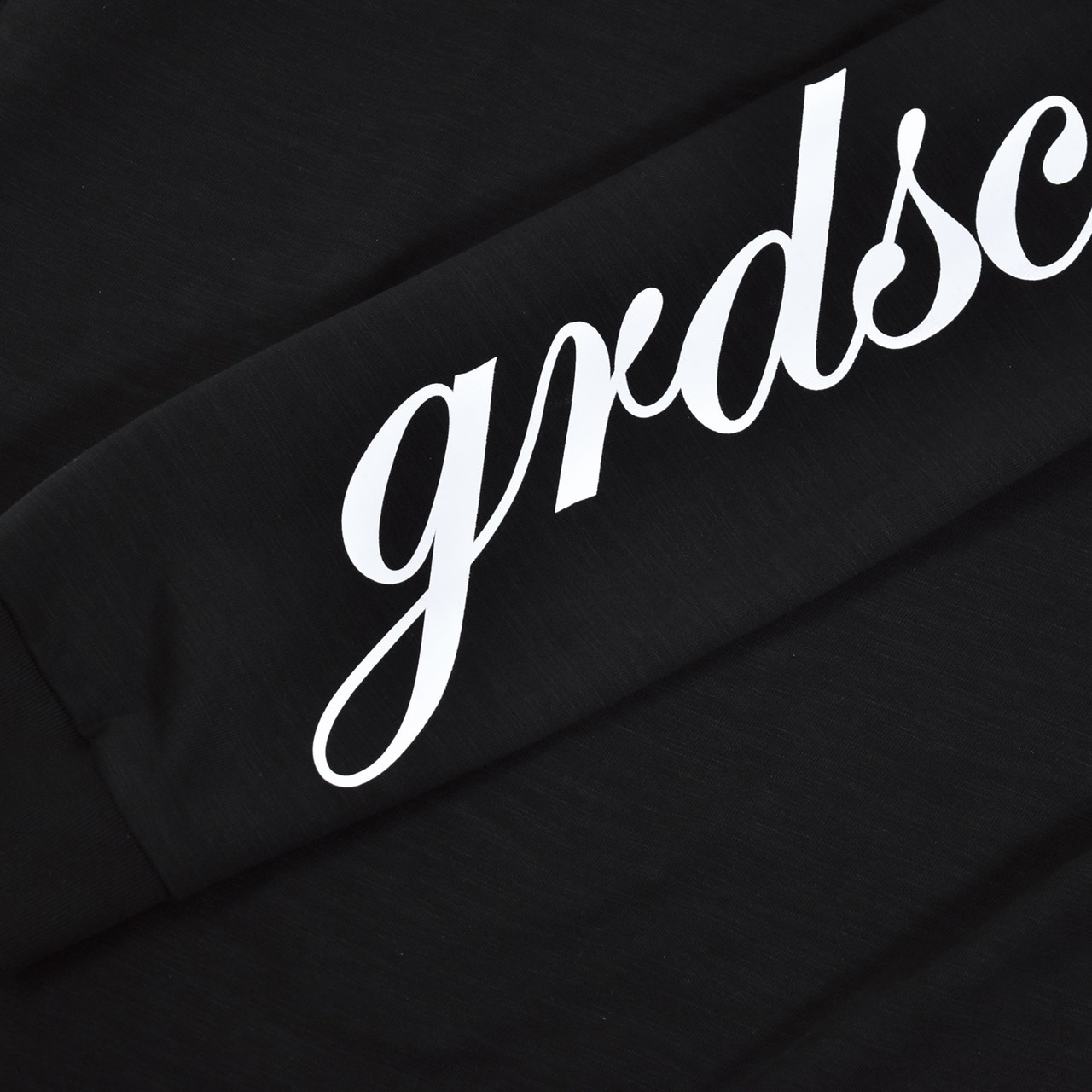 SCRIPT SLEEVE L/S Tee(黑)