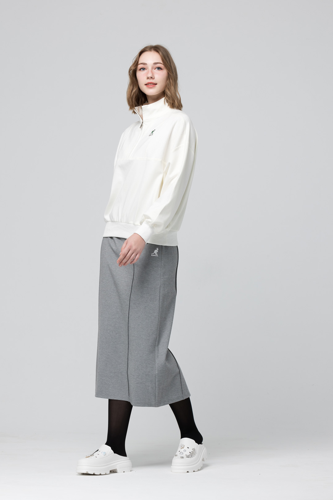 KANGOL袋鼠小Logo女款半開襟上衣-白