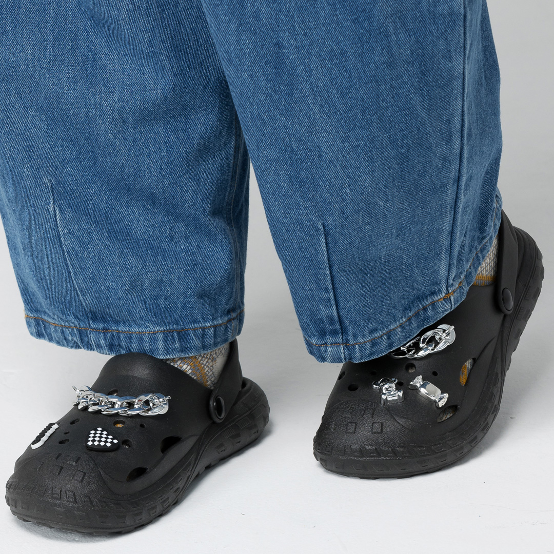 AKIBO甜甜愛心款洞洞鞋扣 (五件組) AKIBO甜甜愛心款洞洞鞋扣 (五件組)