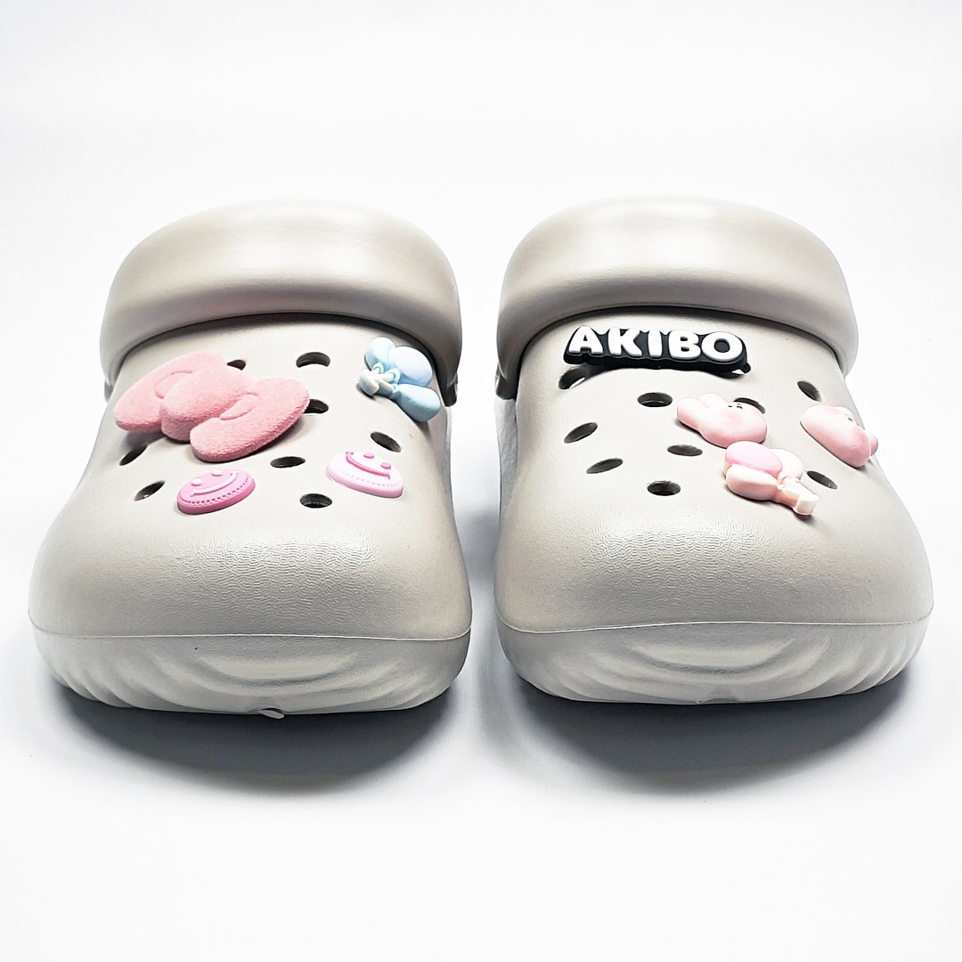IMG_20250421_222018.jpg AKIBO粉紅夢幻款洞洞鞋扣(七件組)