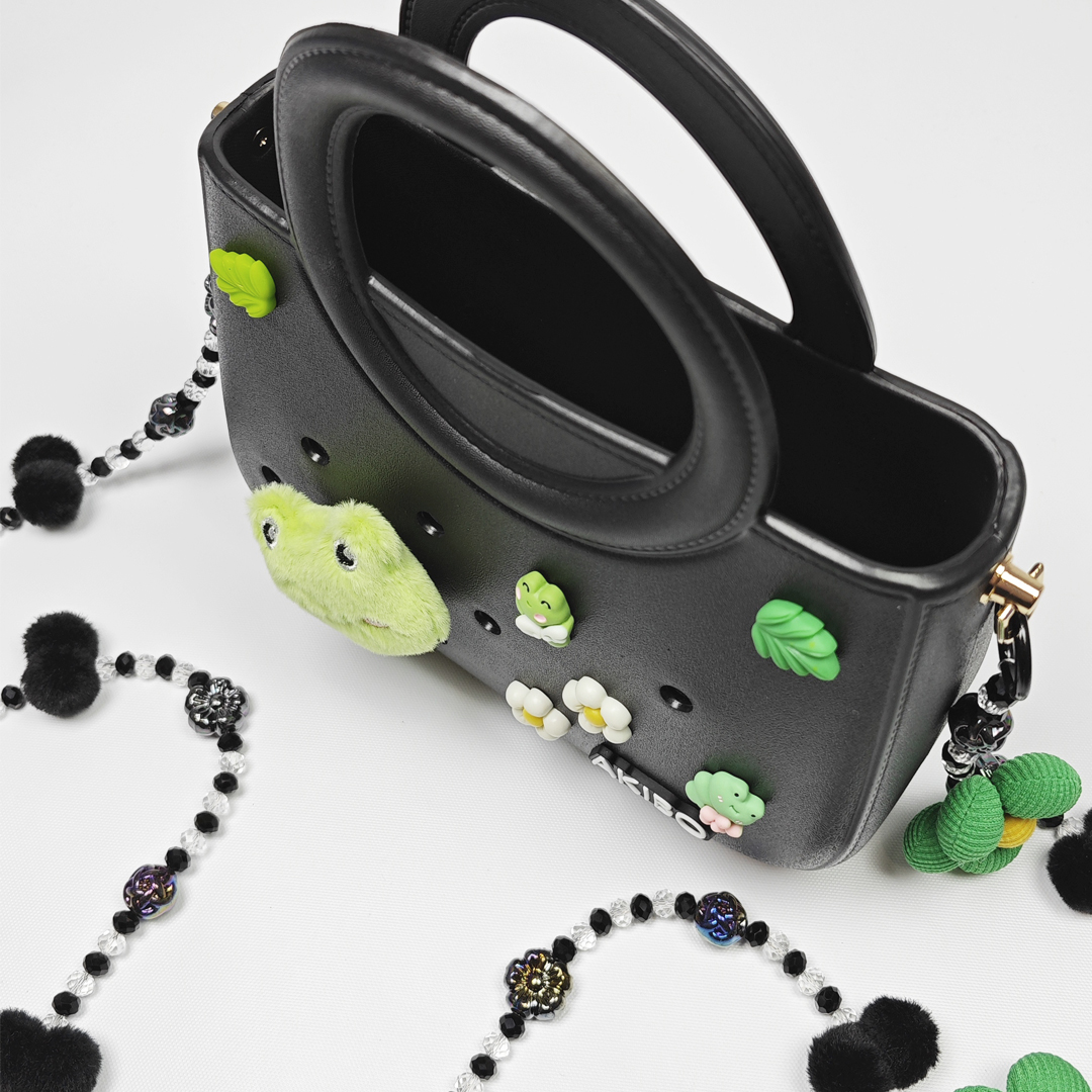 AKIBO滿月包- 經典黑/珠光雪羽背帶(肩背手提洞洞包。中性款、輕量、防水)