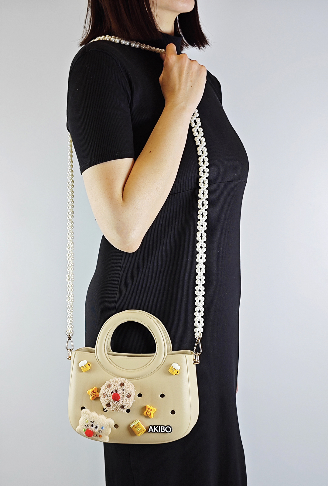 AKIBO滿月包-奶油白/星光珠環背帶(肩背手提洞洞包。中性款、輕量、防水)