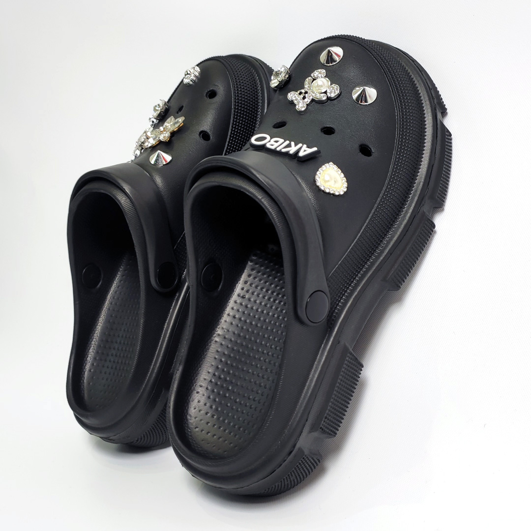 AKIBO酷玩花心款洞洞鞋扣 (六件組) AKIBO酷玩花心款洞洞鞋扣 (六件組)