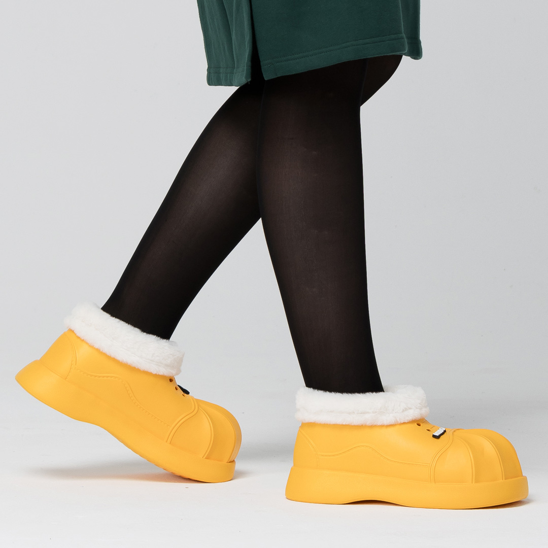 AKIBO毛毛洞洞短靴-陽光黃(4公分厚底增高、雲朵感、輕量、保暖)