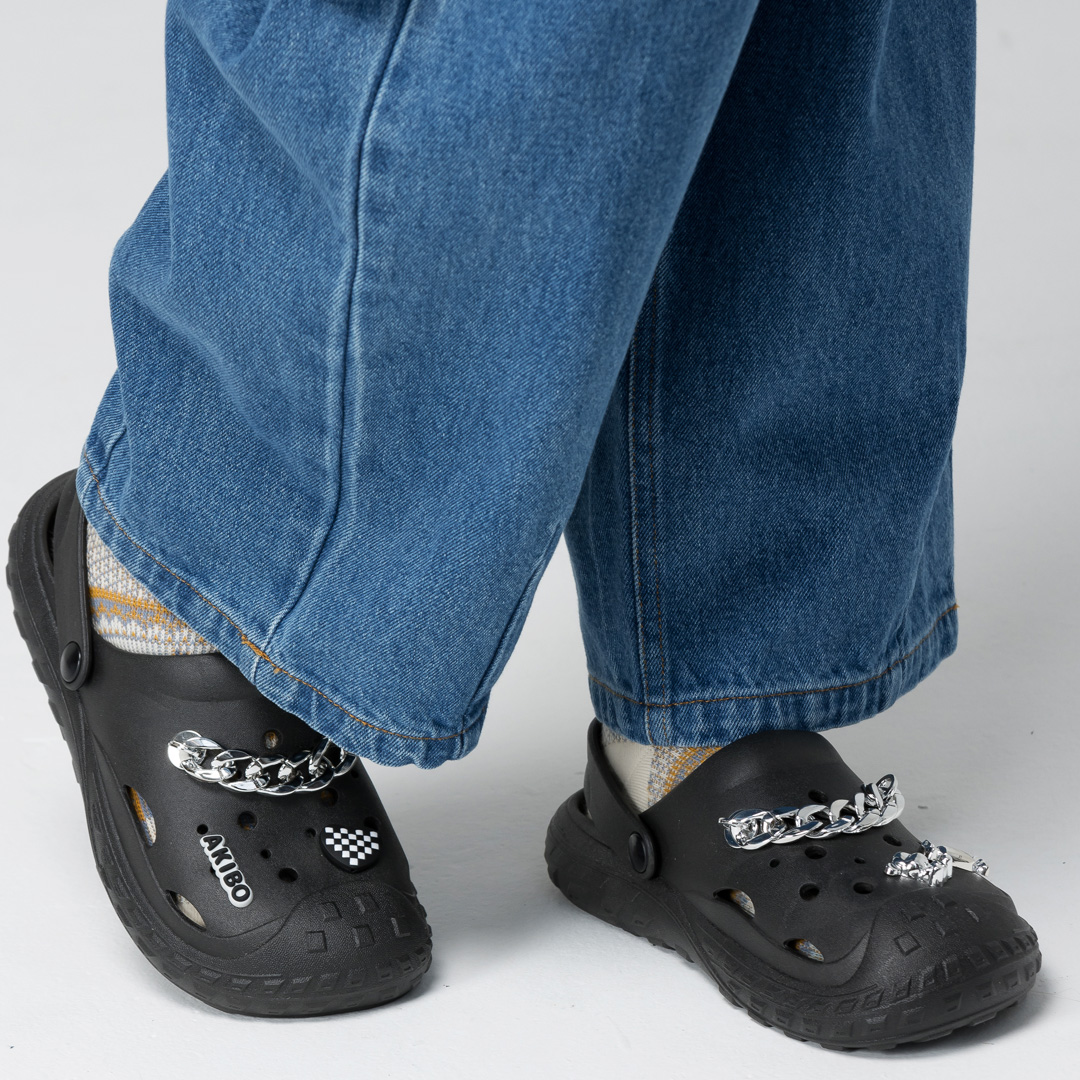 AKIBO甜甜愛心款洞洞鞋扣 (五件組) AKIBO甜甜愛心款洞洞鞋扣 (五件組)