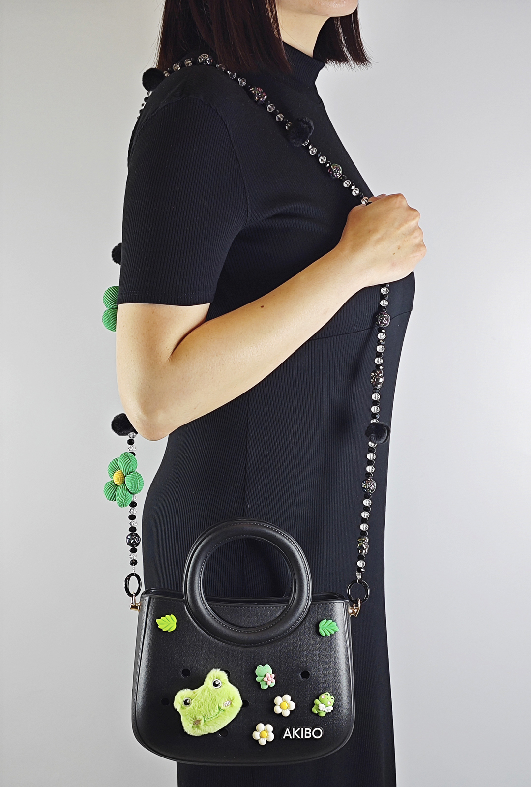 AKIBO滿月包- 經典黑/珠光雪羽背帶(肩背手提洞洞包。中性款、輕量、防水)