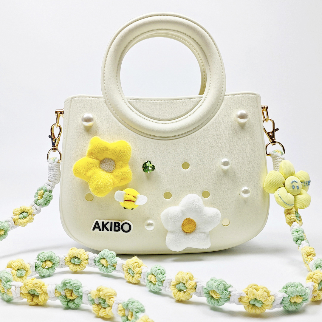 AKIBO滿月包-牛奶白/手工編織花朵背帶(肩背手提洞洞包。中性款、輕量、防水)