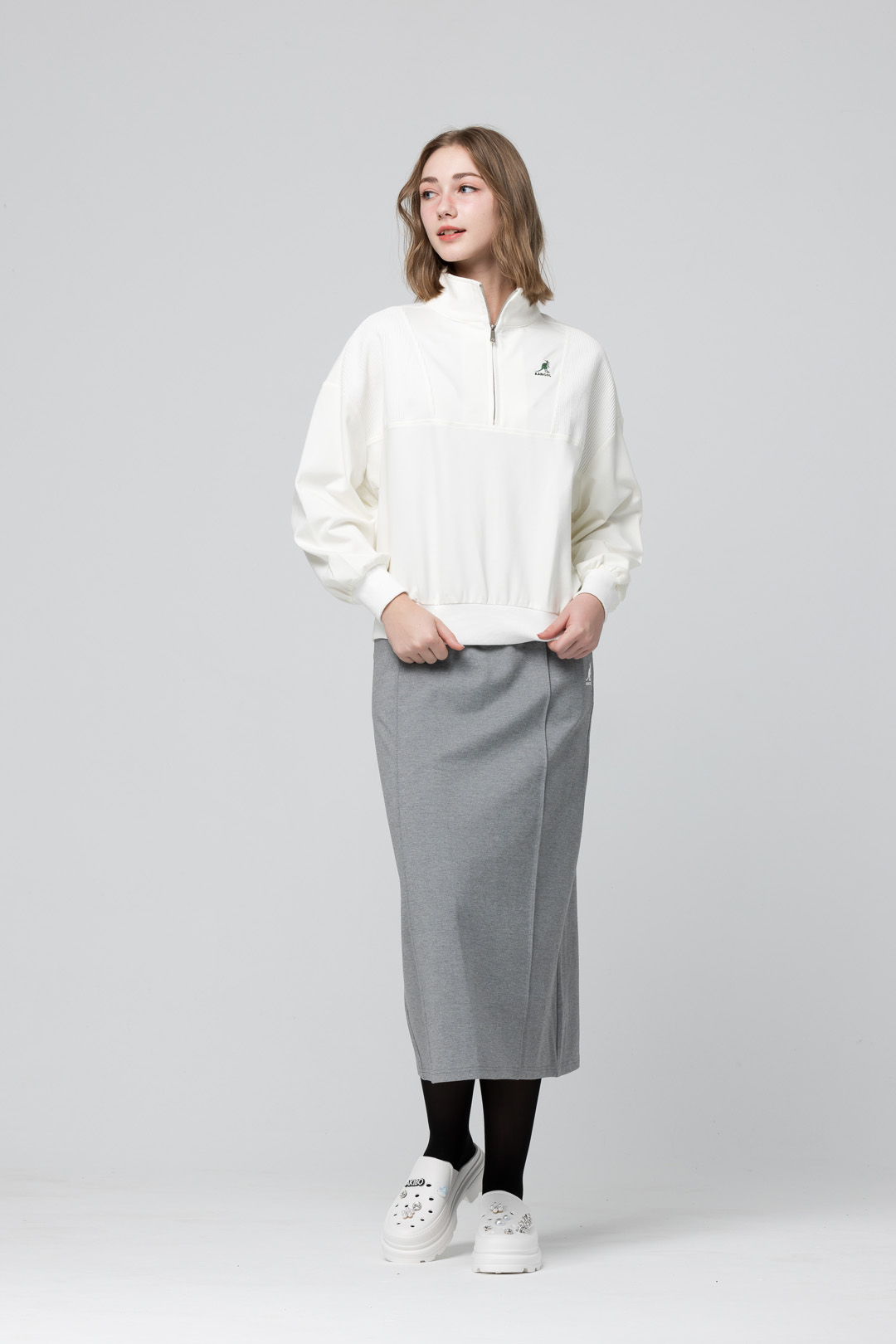 KANGOL袋鼠小Logo女款半開襟上衣-白