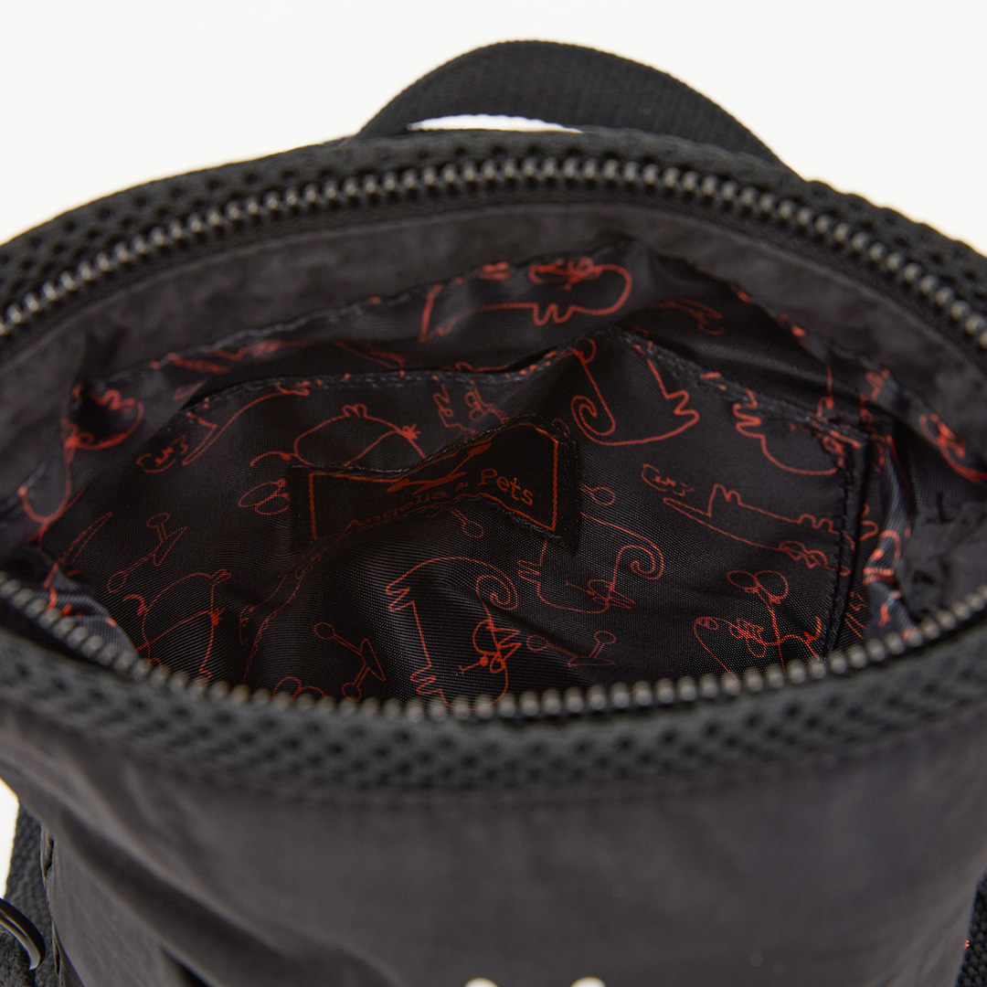 Angelia&Pets輕撥水側肩包-黑