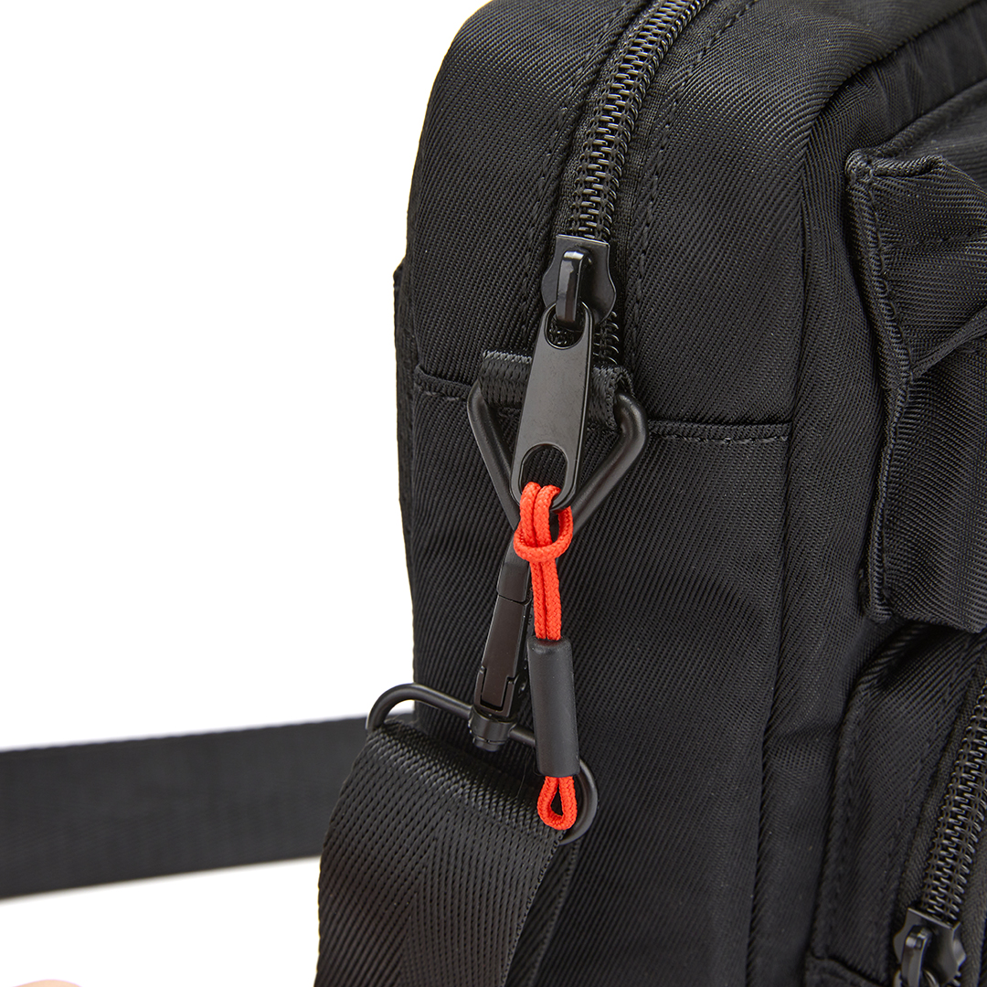 KANGOL袋鼠側背尼龍相機包