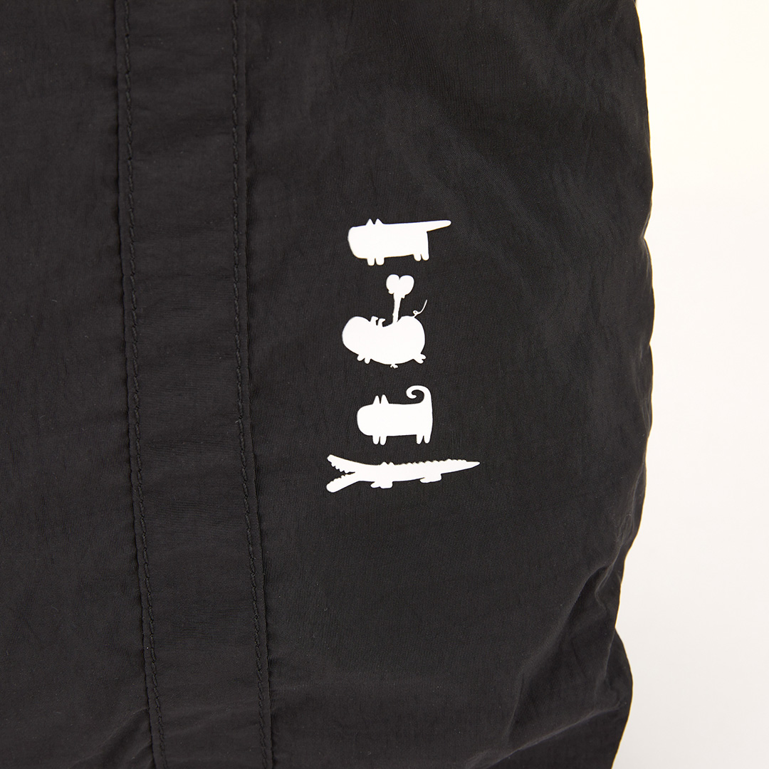 Angelia&Pets輕撥水側肩包-黑