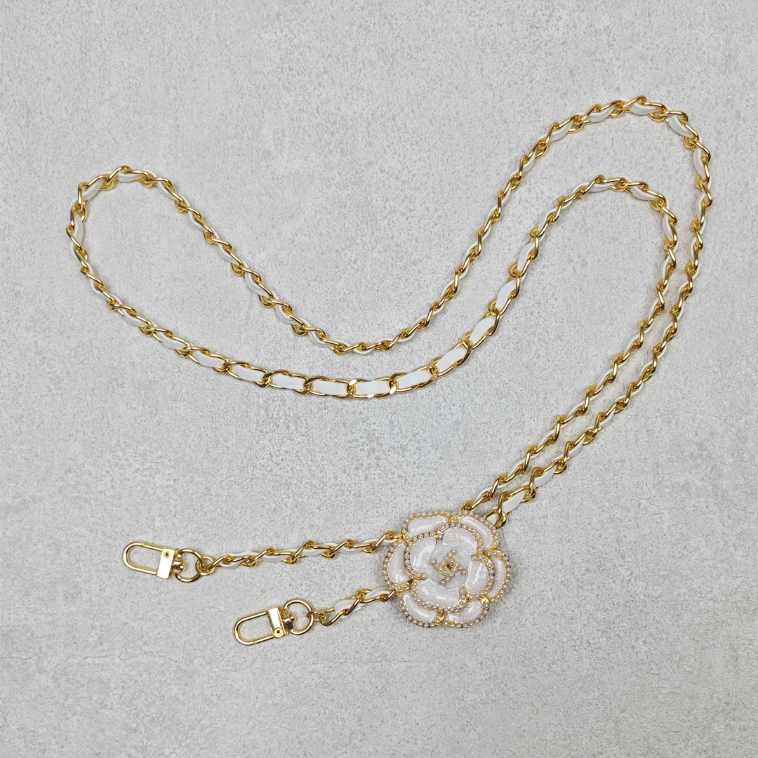 AKIBO皮革花漾包包手機掛繩-牛奶白