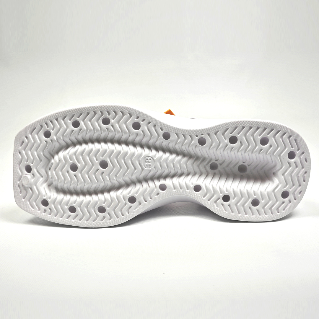 AKIBO輕量羅馬鞋-牛奶白(女款、雲朵感、輕量、兩穿、防水)