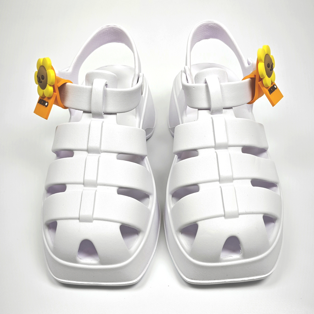 AKIBO輕量羅馬鞋-牛奶白(女款、雲朵感、輕量、兩穿、防水)