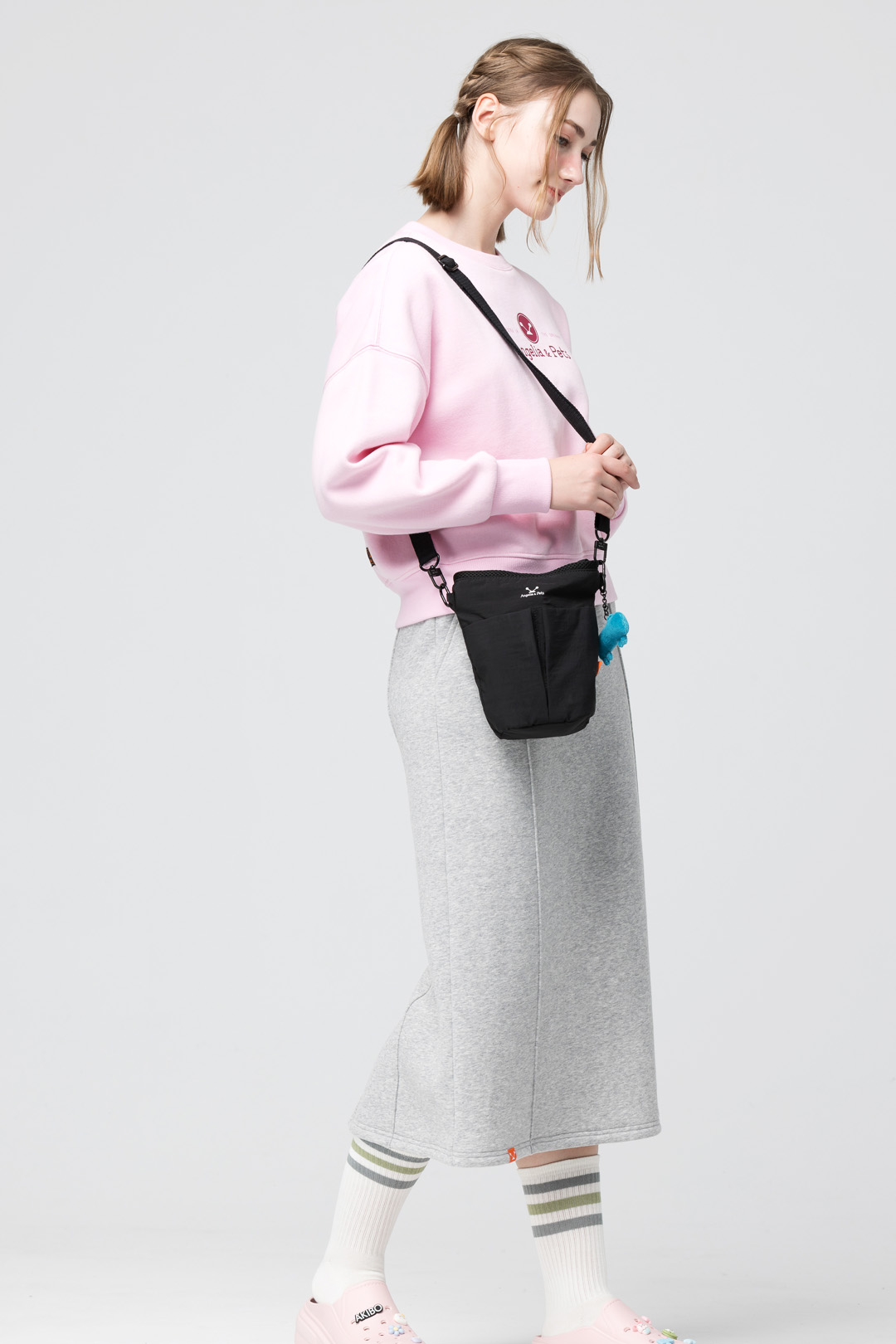 Angelia&Pets輕撥水側肩包-黑