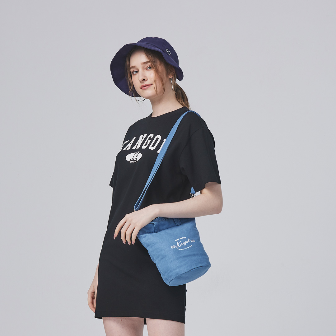 KANGOL帆布側背包-藍