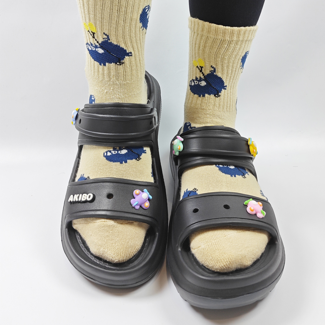 IMG_20240917_153225.jpg AKIBO可樂軟糖款洞洞鞋扣 (九件組)