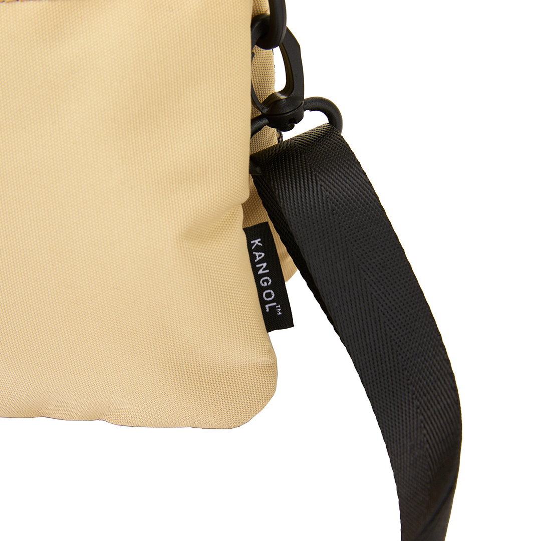 KANGOL袋鼠側背尼龍相機包