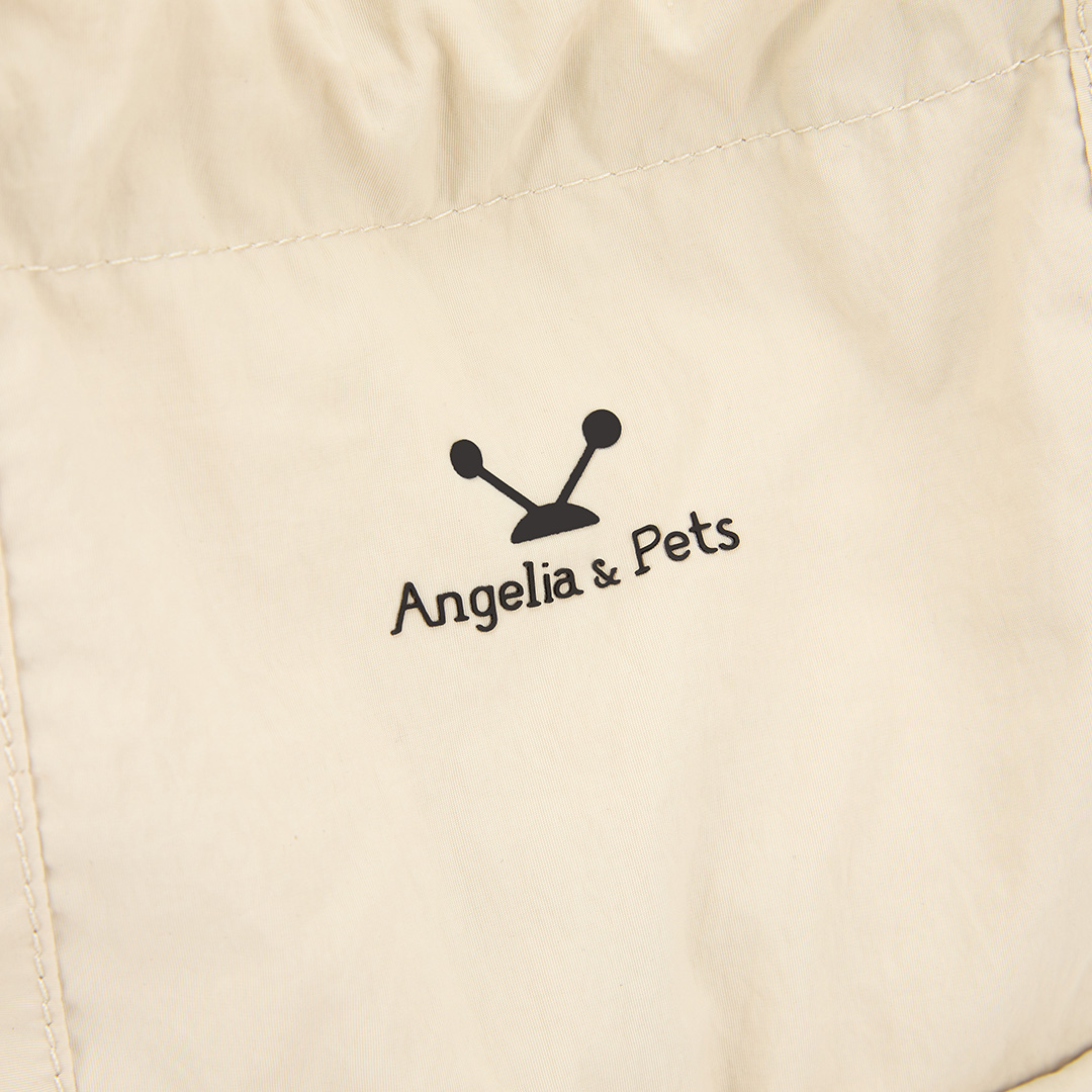 Angelia&Pets輕撥水側肩包-淺卡其