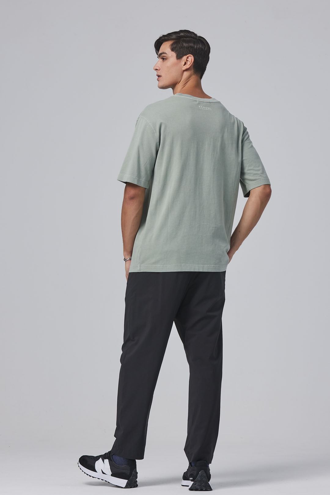 KANGOL袋鼠涼感高彈休閒長褲-黑