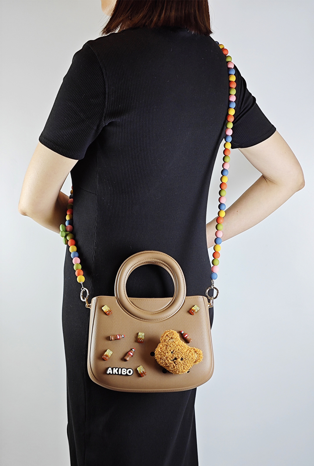 AKIBO滿月包-焦糖咖/童趣彩珠背帶(肩背手提洞洞包。中性款、輕量、防水)