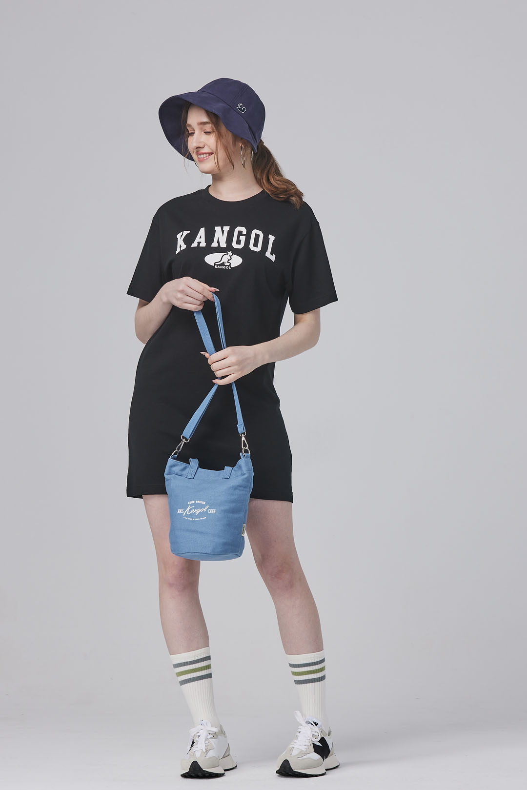 KANGOL帆布側背包-藍