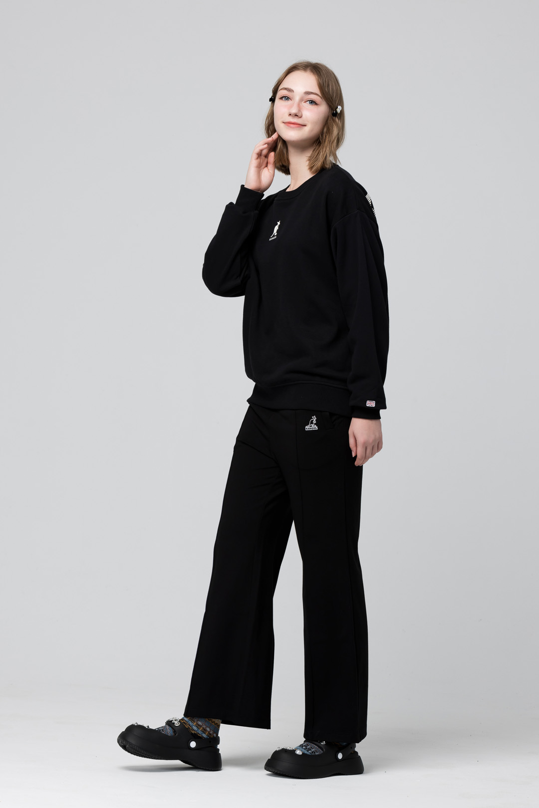 KANGOL袋鼠中性落肩大學T-黑