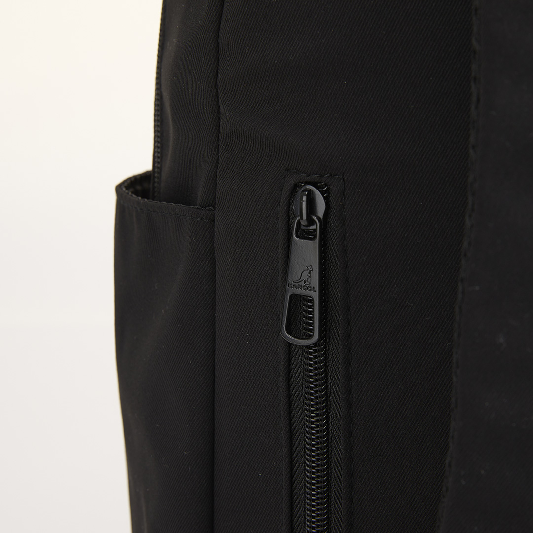 KANGOL袋鼠基本後背包-黑