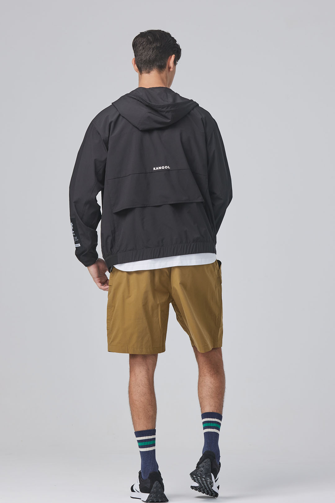 KANGOL男款透氣機能外套-黑