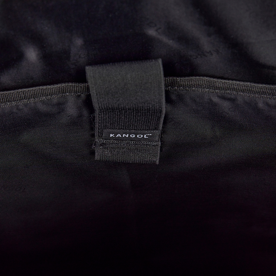 KANGOL袋鼠基本後背包-黑