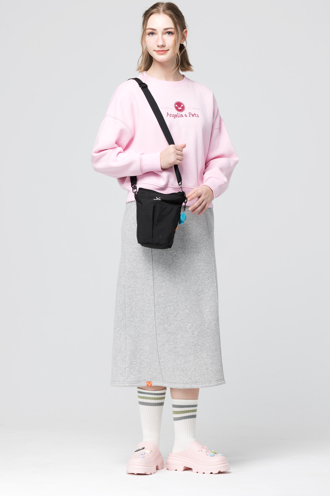 Angelia&Pets輕撥水側肩包-黑