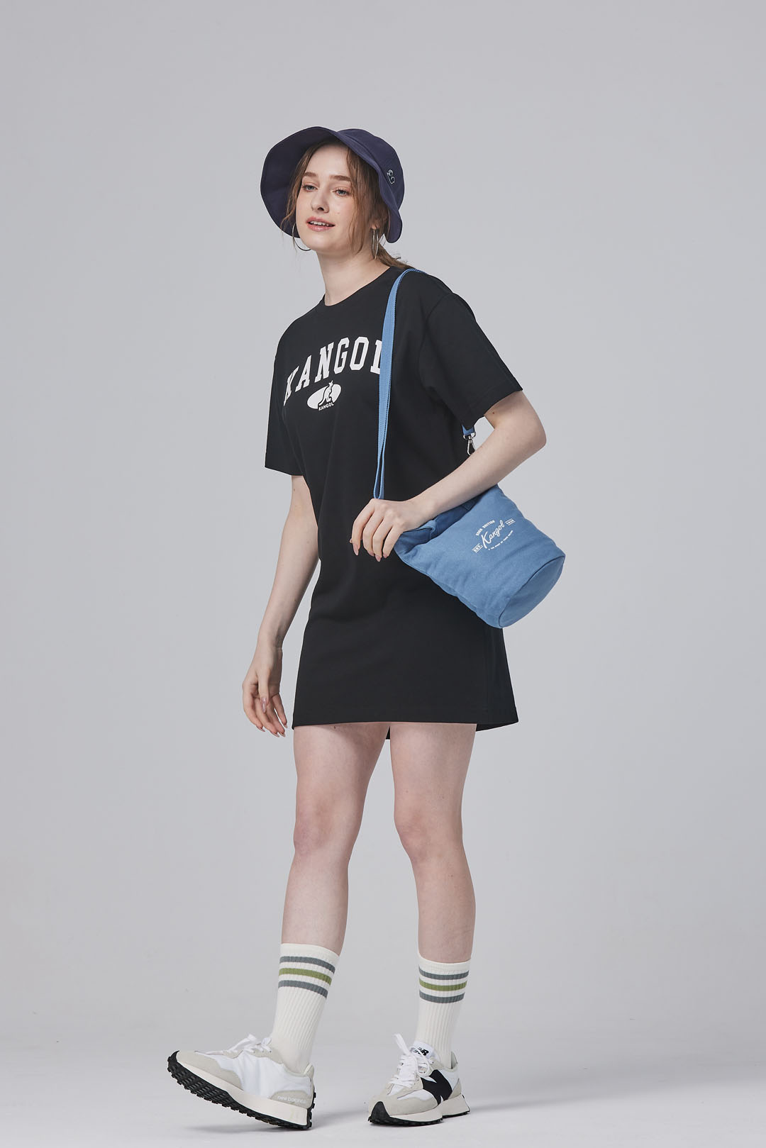 KANGOL帆布側背包-藍