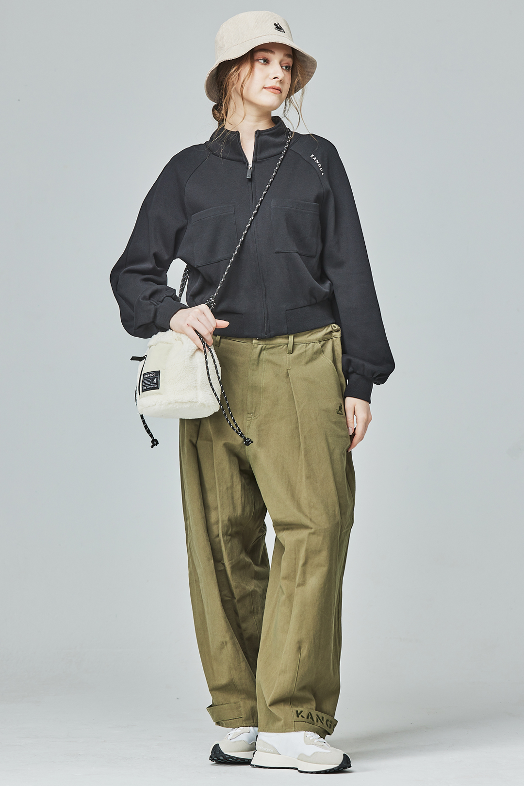 KANGOL袋鼠女款立領短外套