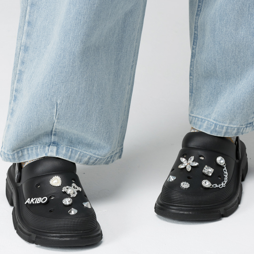 AKIBO酷玩花心款洞洞鞋扣 (六件組) AKIBO酷玩花心款洞洞鞋扣 (六件組)