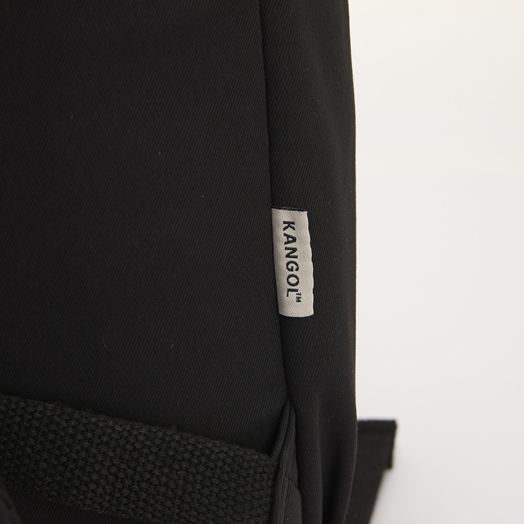 KANGOL袋鼠基本後背包-黑