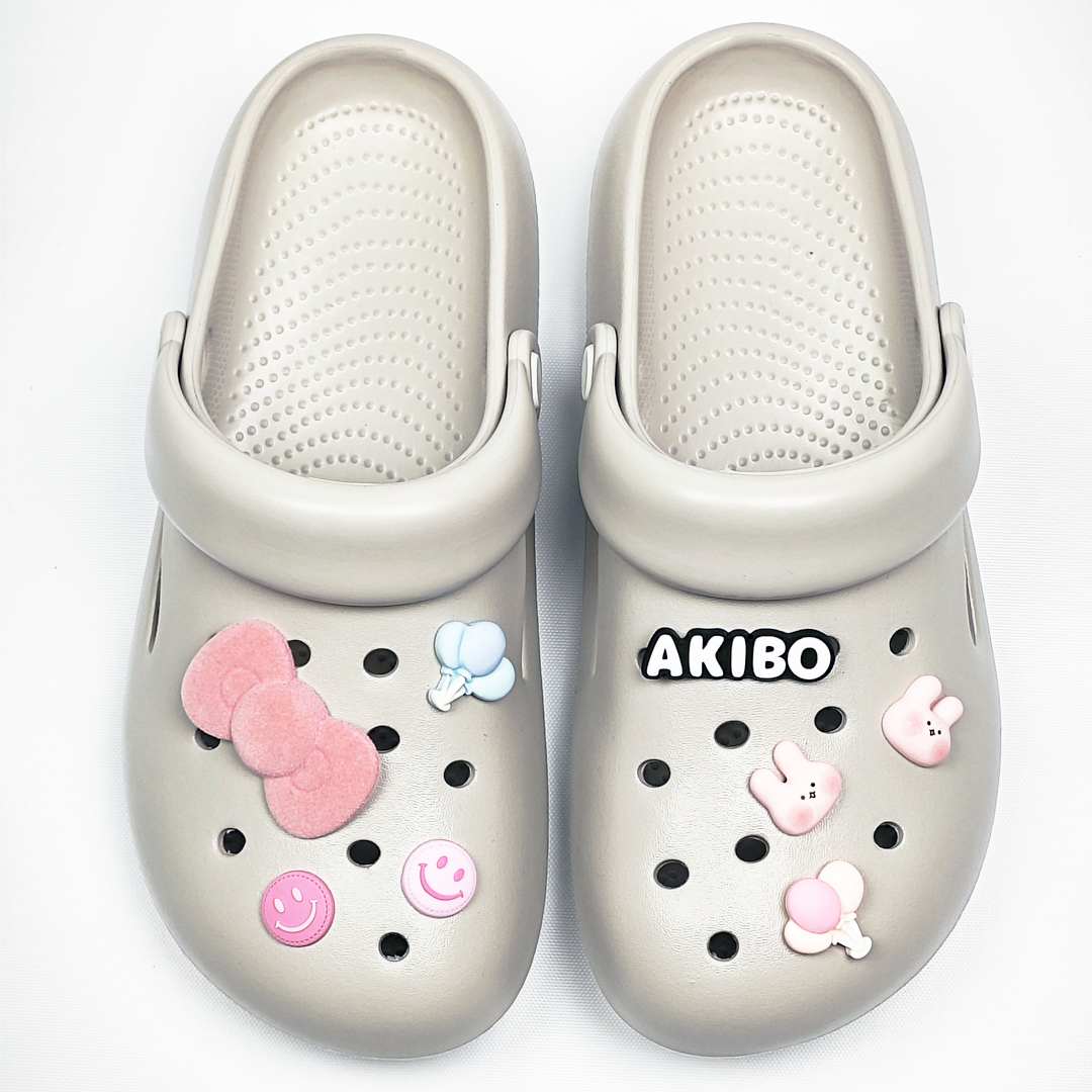 IMG_20250421_221948.jpg AKIBO粉紅夢幻款洞洞鞋扣(七件組)