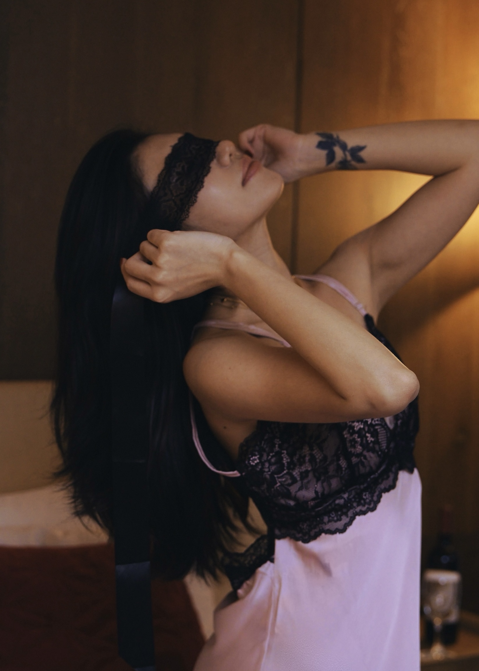 Grey 睫毛蕾絲兩用情趣眼罩