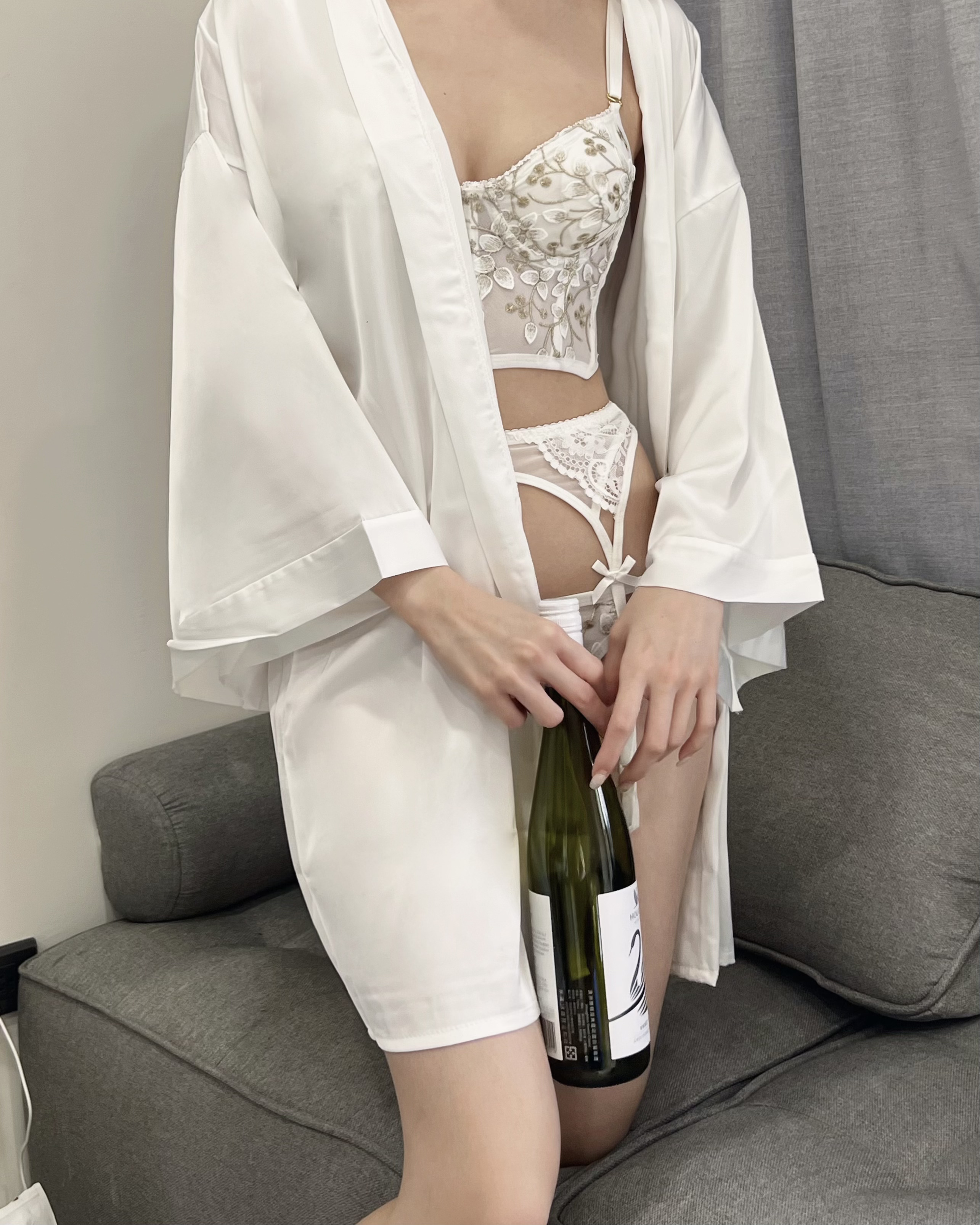 After Midnight 午夜過後緞面睡袍-白