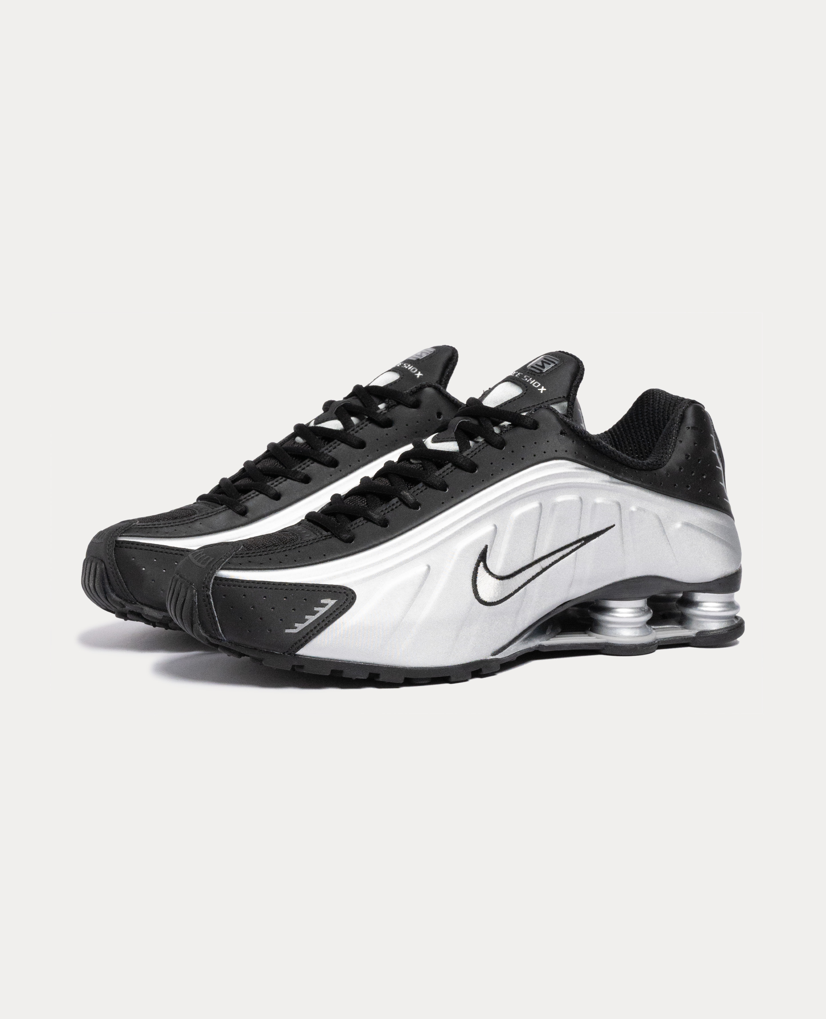 Nike Shox R4