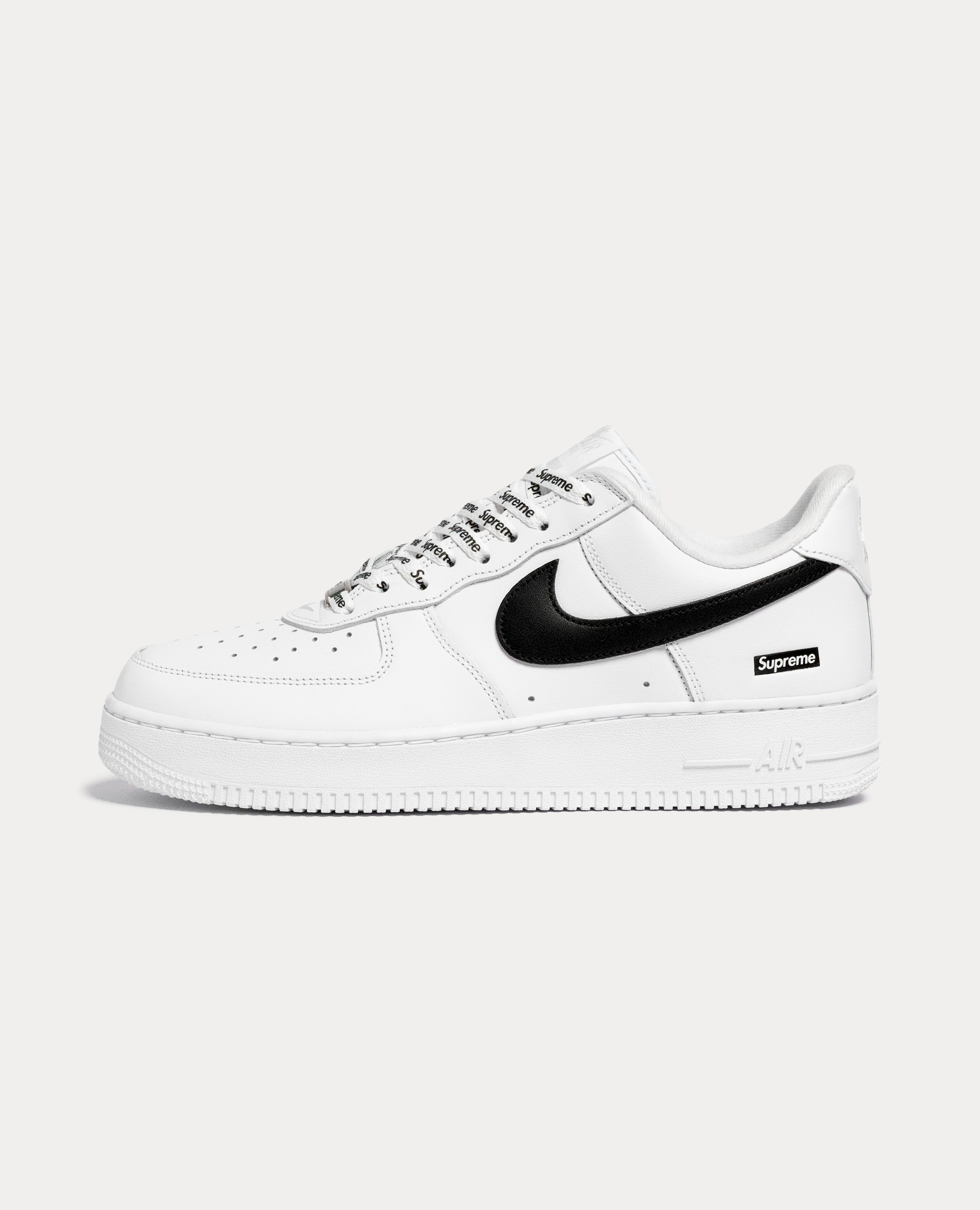 Supreme x Nike Air Force 1 Low