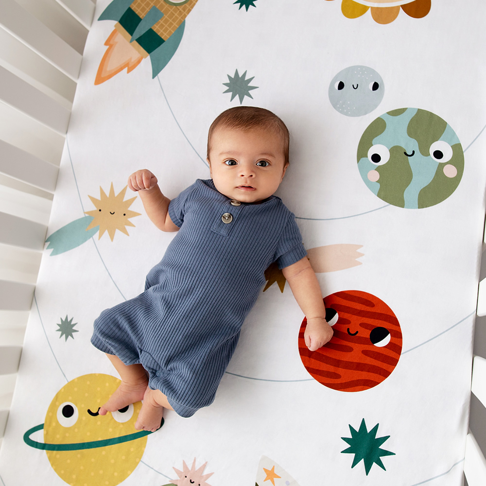 美國RookieHumans 嬰兒床純棉絲柔床包 (宇宙領航員)3