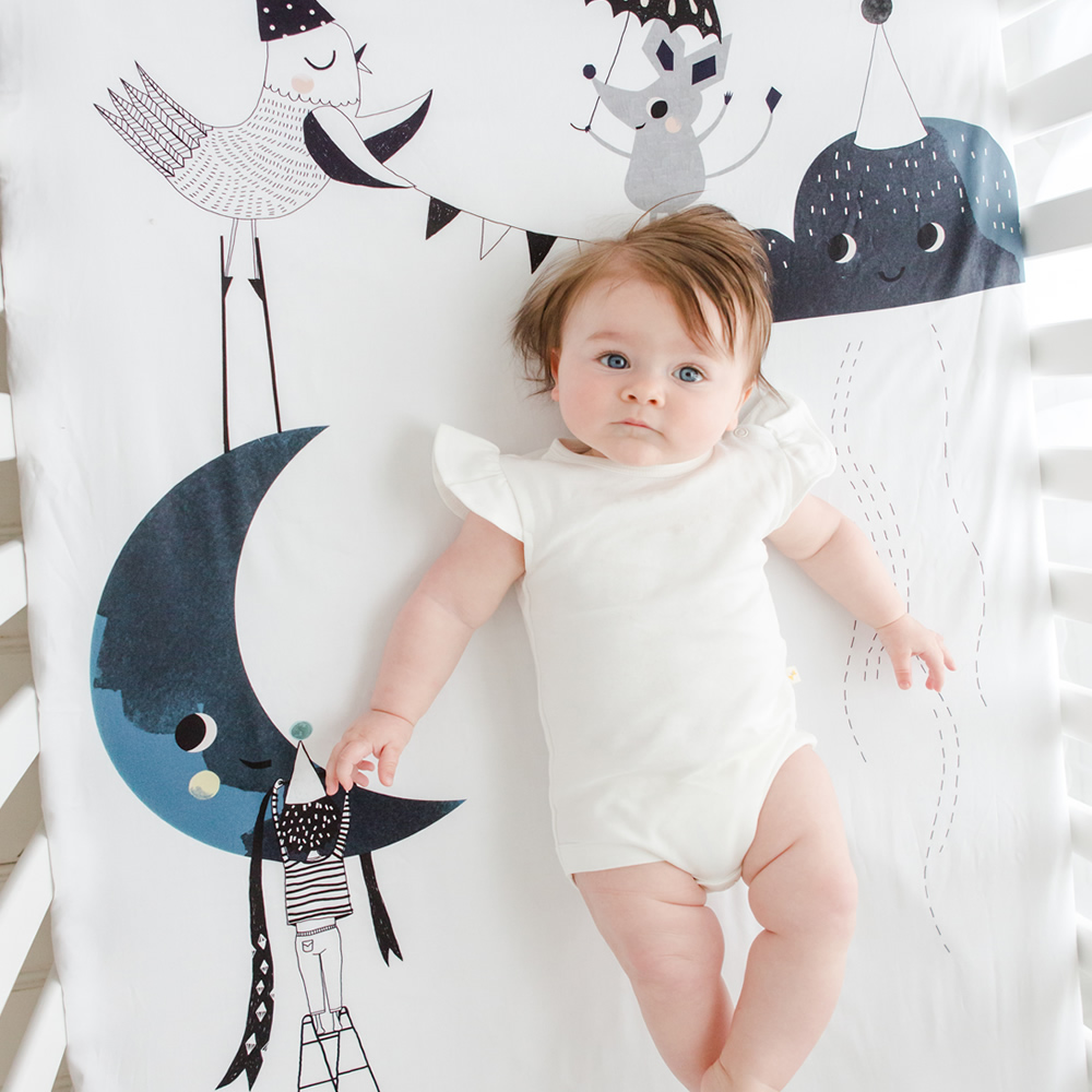 美國RookieHumans 嬰兒床純棉絲柔床包 (月亮生日快樂)2