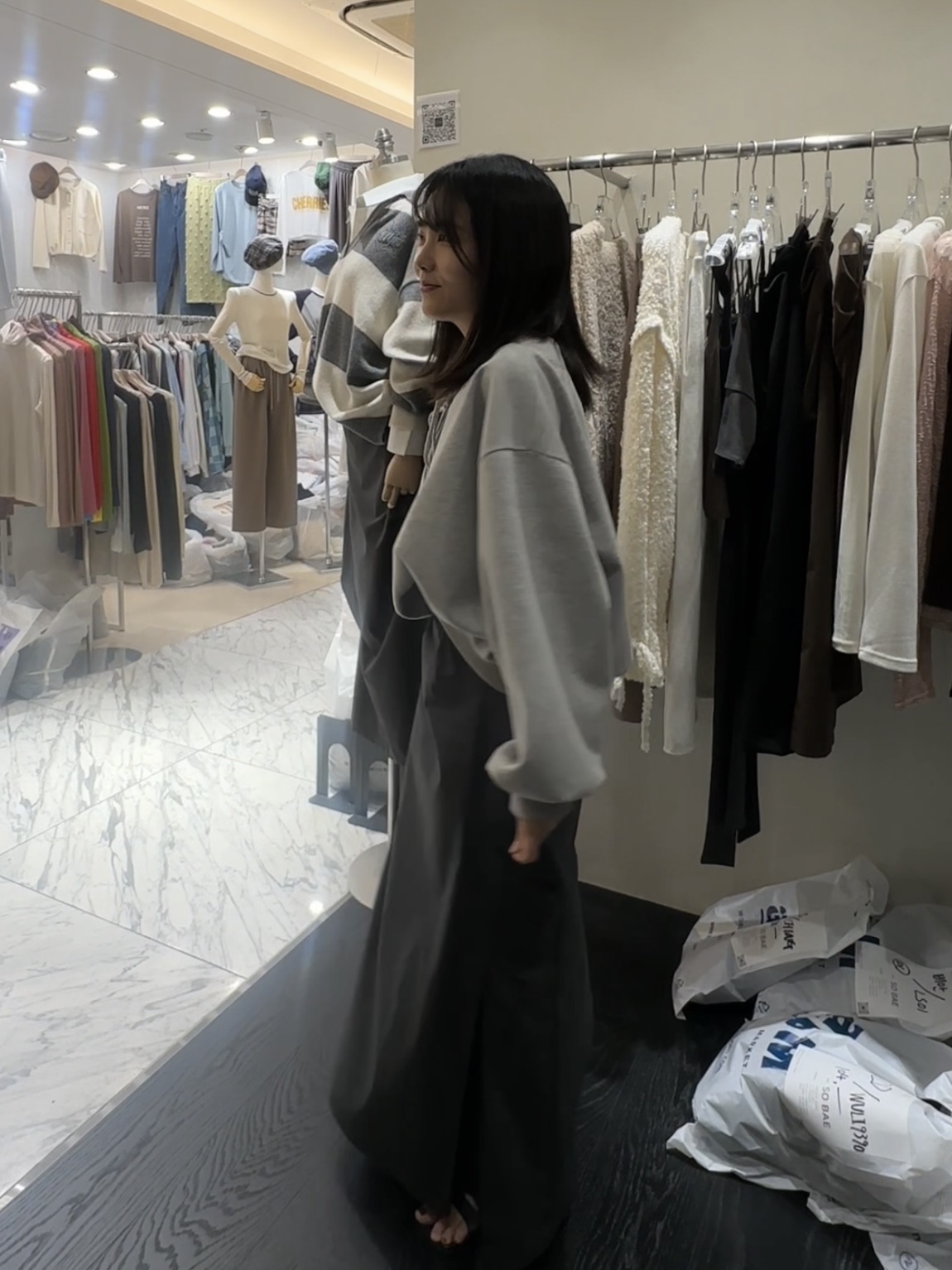 一字領抽繩領口休閒衛衣