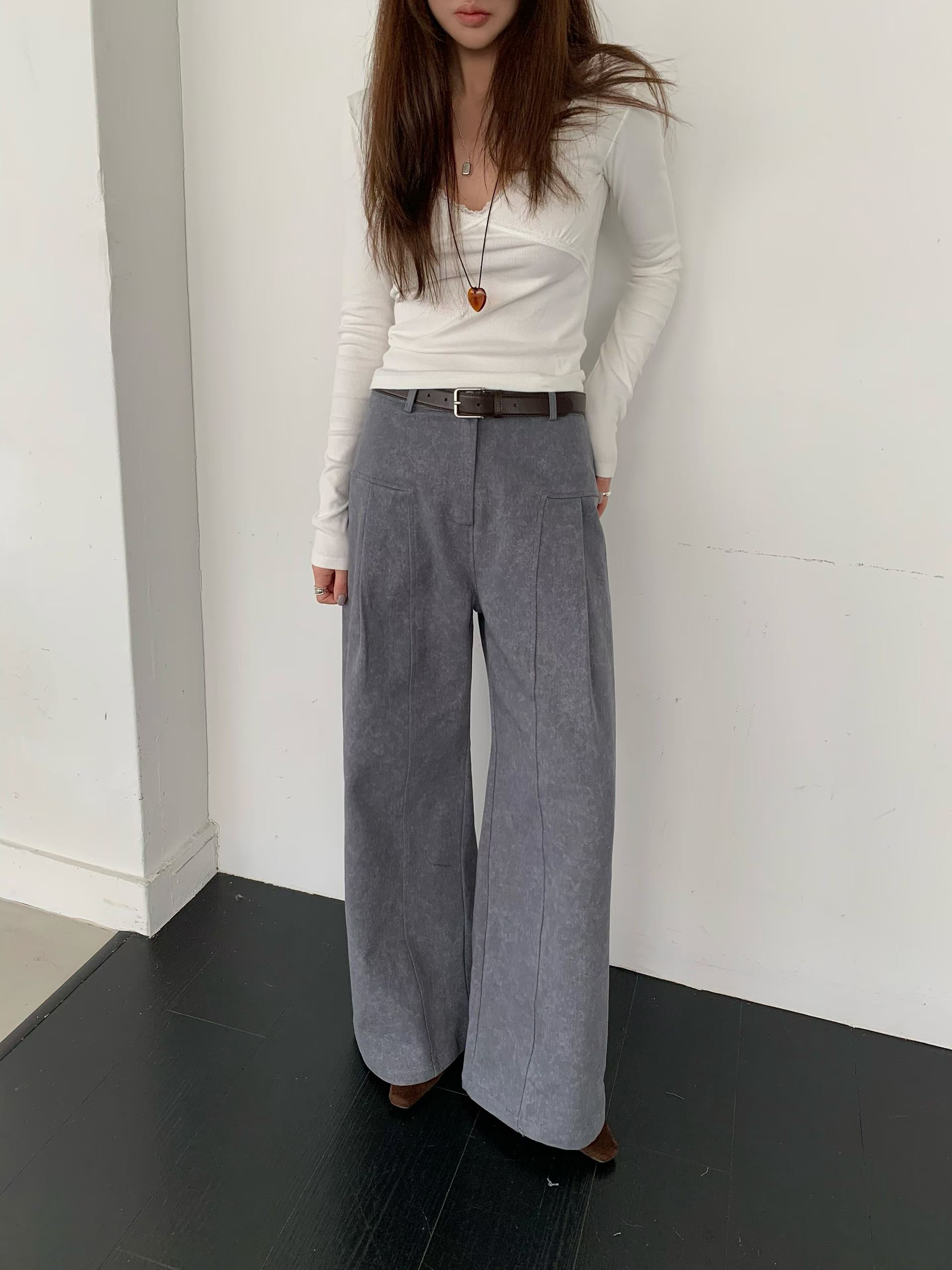 蕾絲領口小細節V領上衣