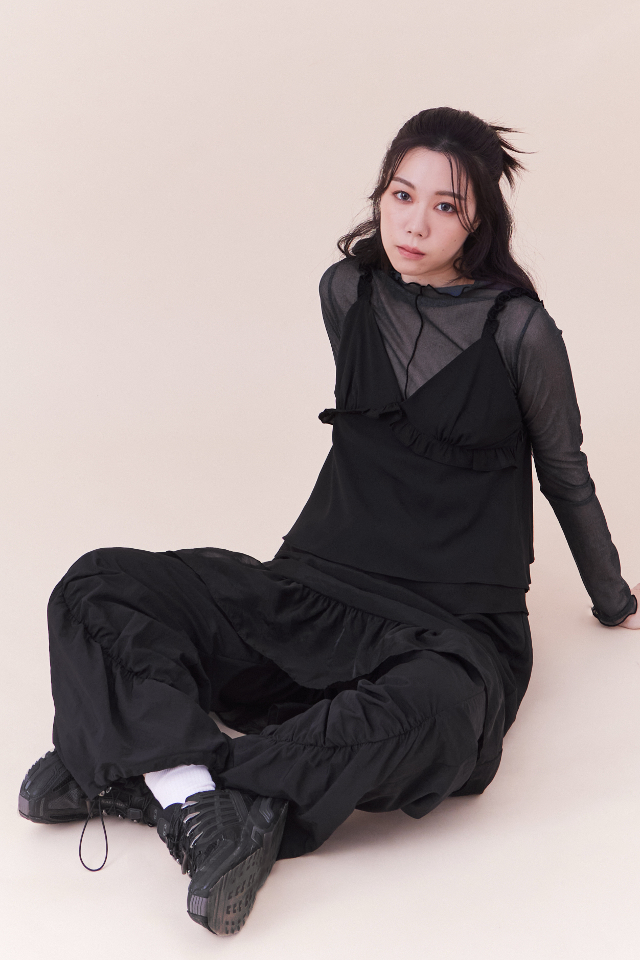 紡紗拼接層次設計抽繩長褲